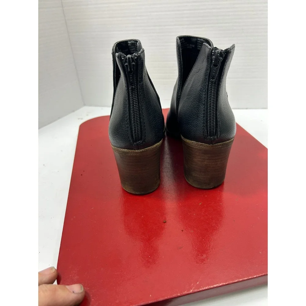 Sonoma Pebbled Ankle Boots 8.5 Black Side Cutout Block Heel Minimalist Boho Chic